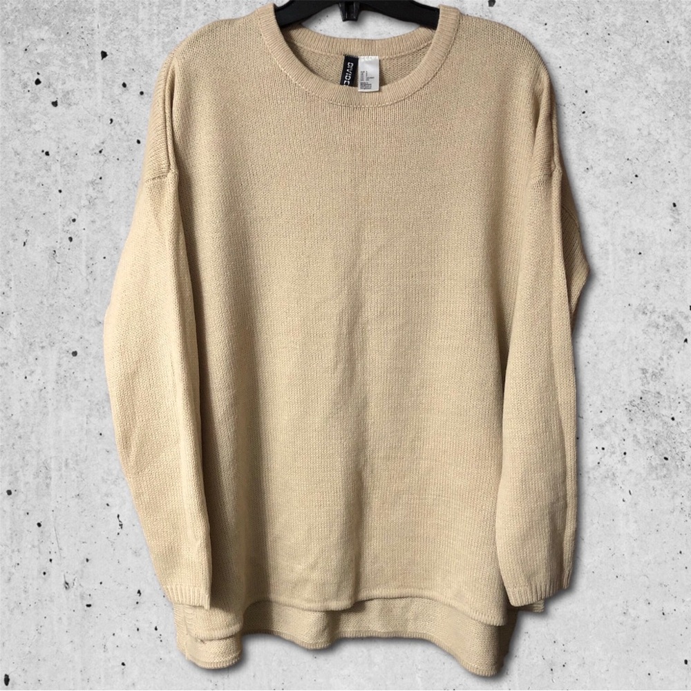 H&M • Beige Tunic Sweater • Small